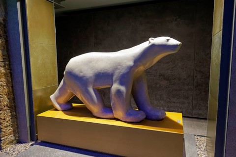 L' Ours blanc polar bear sculpture by Francois Pompon, Grande Galerie de l'Evolution, Musée