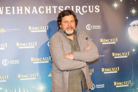Hans-Jochen Wagner at the premiere of the 20th Original Roncalli Christmas Circus in Berlin's