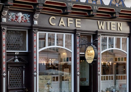 Half-timbered house from 1583, listed building, Cafe Wien, Old Town, Wernigerode, Harz,