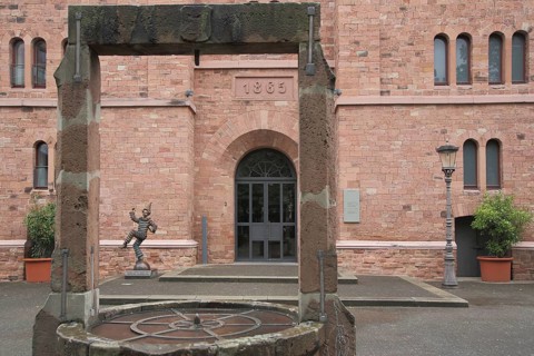 Historic Fountain and Sculpture, Fool, Shrovetide, Proviant Magazine, Mainz, Rhineland-Palatinate,