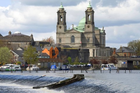 Athlone Cathedral and Castle on the Shannon River, England, Great Britain