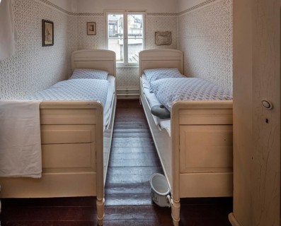 Early 20th century bedchamber with bed, today industrial museum, Lauf an der Pegnitz, Middle