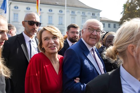 Elke Büdenbender (woman of the Federal President) and Frank-Walter Steinmeier (President of the