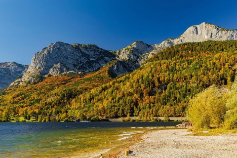 Grundlsee in autumn, salzkammergut, styria, Austria