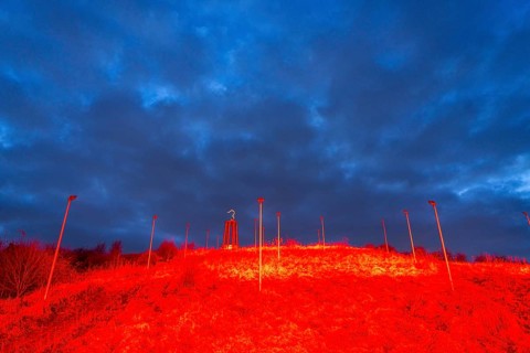 Rheinpreussen spoil tip in Mörs, spoil tip symbol Das Geleucht, light installation red illuminated