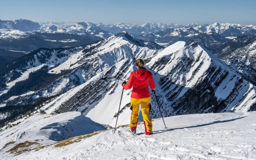 Ski tourers at the summit, mountains in winter, Sonntagshorn, Chiemgau Alps, Bavaria, Germany