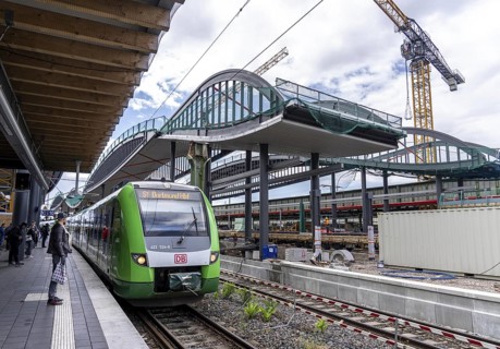 Modernisation of Duisburg Central Station, the platforms of the 13 tracks are being renewed, 2