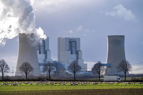 RWE Power lignite-fired power plant Neurath, near Grevenbroich, power plant units F and G, cooling