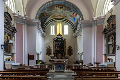 Church, Chiesa parrocchiale dei Santi Sebastiano e Fabiano, interior view, Prato, Lavizzara, Canton