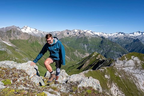 Mountaineer in front of mountain panorama with Großvenediger, mountain landscape with mountain