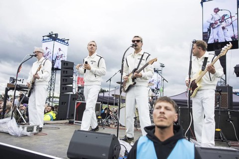 Steffen Israel (guitarist and keyboarder), Felix Brummer (singer), Karl Schumann (guitarist) and