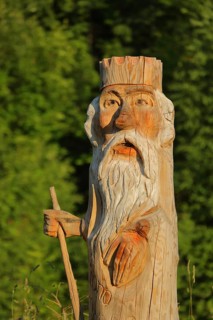Wood sculpture by chainsaw art, wooden figure, handicraft, wood carving, man, figure, beard, staff,