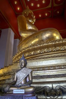 Large golden Buddha in lotus position, Wat Phra Si Sanphet, Buddhist temple, Ayutthaya, Ayutthaya