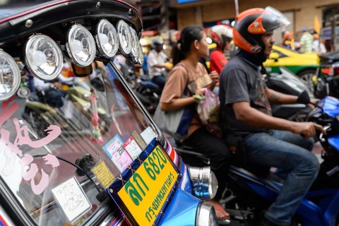 Bangkok, Thailand. February 18th 2025. Yaowarat Road, busy with Tuck-Tucks and traffic in the heart