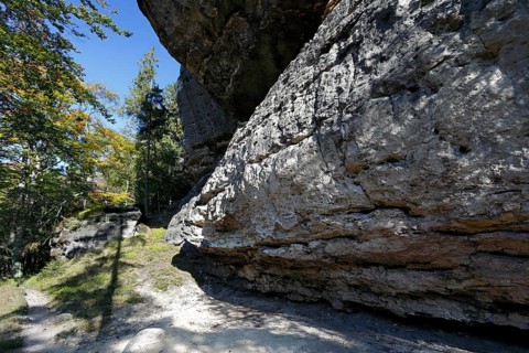 Goldsteig in Saxon Switzerland, hiking trail along sandstone formations, Saxon Switzerland, Elbe
