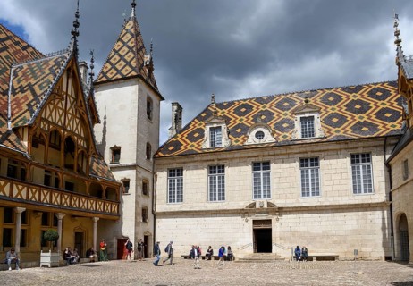 Courtyard of the Hôtel-Dieu, former hospital founded in 1443, Beaune, Côte-d'Or department,