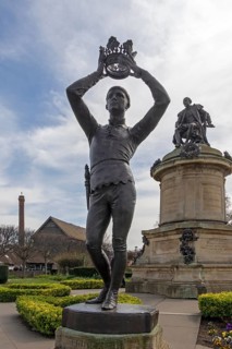 Prince Hal Statue, Gower Monument, Stratford-upon-Avon, Warwickshire, England, Great Britain