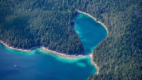 Detailed view of islands and forest at the Eibsee lake, Bavaria, Germany
