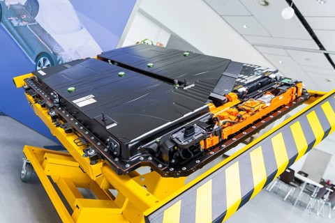 Mercedes-Benz subsidiary ACCUMOTIVE is setting a major milestone in Kamenz with the series