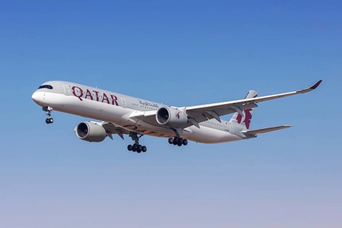 A Qatar Airways Airbus A350-1000 aircraft with the registration number A7-ANQ at Los Angeles