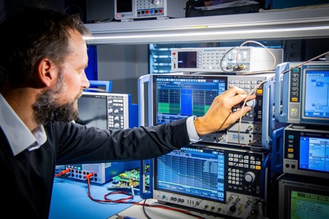 Saxony's Minister of Economic Affairs Panter visited four companies in the Saxon security and