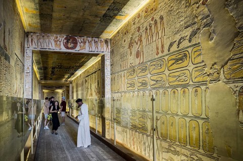 Colourful reliefs and wall paintings and hieroglyphs, tomb, Pharaoh Ramesses IX, Valley of the