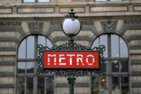 Metro sign at Palais Royal/Musée du Louvre metro station, 1st arrondissement, Paris, Île-de-France