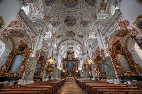 Interior of the parish church of the Assumption of Mary, on the left and right are fasting hangings