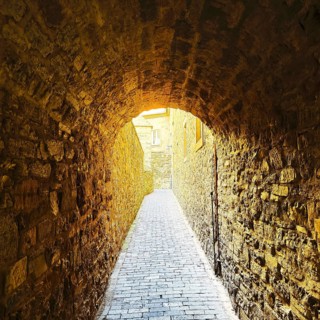 Hexengang, also known as Klapperhagen, a narrow and dark alley at the cathedral, Osnabrück, Lower