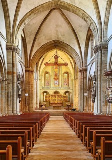 St. Peter's Cathedral, interior view looking east towards the altar in the central nave, Osnabrück,