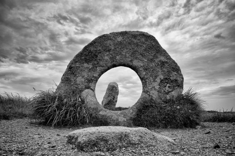 Megalithic formation Mên-an-tol, Lochstein, menhir, also Crick Stone or Devil's Eye, Morvah,