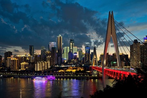 Evening, twilight, Dongshuimen Bridge across the Yangtze River in front of skyscrapers, skyline,