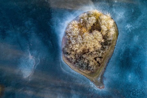 Aerial view of Ahlhorn fish ponds in winter, Ahlhorn, Lower Saxony, Germany