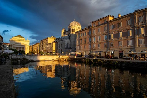 Grand Canal with restaurants, Sant'Antonio Taumaturgo church and Serbian Orthodox church Santissima