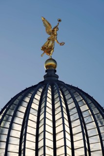 Fama on the dome of the Academy of Arts, lemon squeezer, Lipsiusbau, Hochschule für Bildende