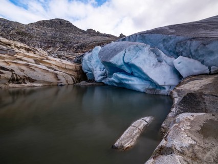 Ice breaks in the glacial lake, Venedigerkees, Hohentauern National Park, Venice Group, Hohe Tauern