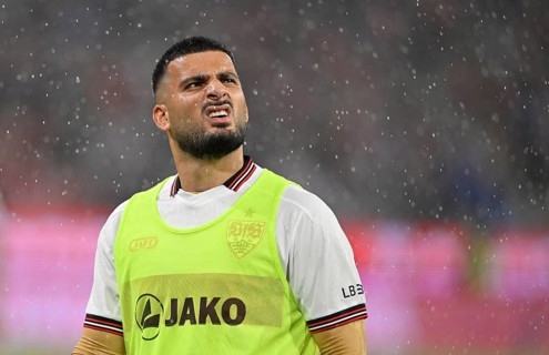 Deniz Undav, VfB Stuttgart (26), warming up during training, looking up, football, Bundesliga,