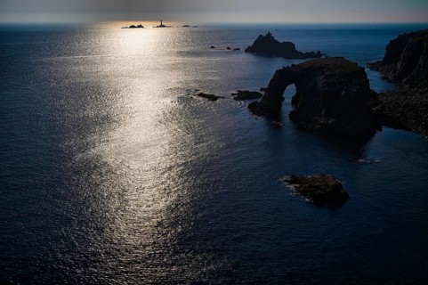 Enys Dodnan Arch, rock gate, coastline, cliffs, coast, rock formation, sea, headland Land's End,