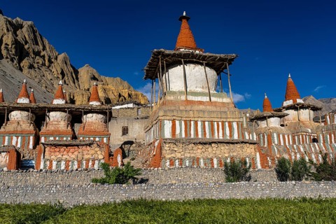 Buddhist stupas, including choirs, tangge, mustang, upper mustang, former kingdom, Himalayas, Nepal