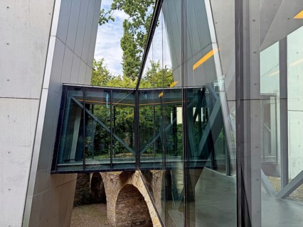 Nussbaum Bridge, Felix Nussbaum House, architect Daniel Libeskind, Museumsquartier Osnabrück, Lower