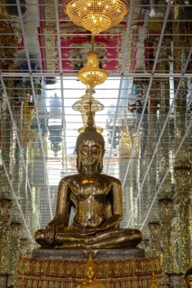Silver Buddha statue, Bhumispara-mudra: Gautama Buddha at the moment of enlightenment, Wihan Kaeo