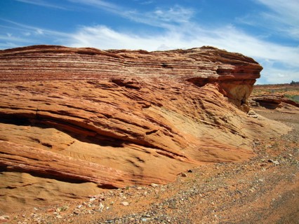 Reddish brown, layered sandstone formation, erosion, typical desert landscape, geology, Page,