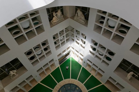 Chiaia metro station, light shaft, design architect Uberto Siola, art subway, Metrò dell'Arte,