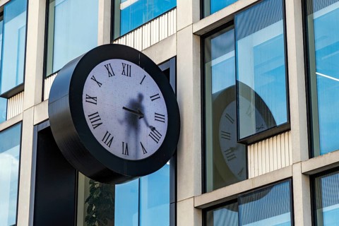 This clock at 50 Eastbourne Terrace is Real Time by Dutch artist Maarten Baas, a video artwork in