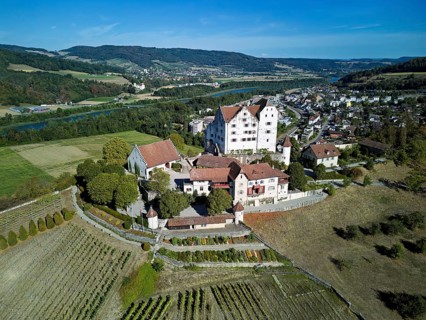 Baroque Wildegg Castle on the foothills of the Chestenberg, Möriken, Wildegg, Canton of Aargau,