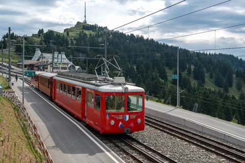 Vitznau Rigi Railway historic railcar 1965 with Rigi Kulm in the background, Rigi Staffel, Arth,