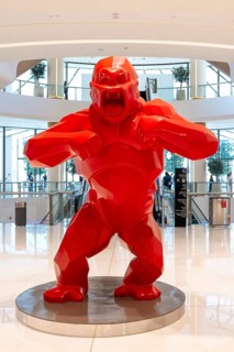 Wild Kong gorilla sculpture by pop art artist Richard Orlinski, Dubai, United Arab Emirates, UAE