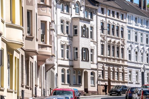 Façades of older, well-preserved, well-maintained residential buildings, partly Art Nouveau,