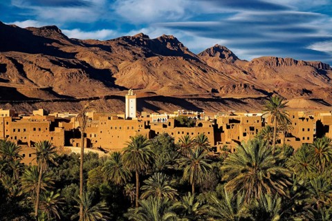 Tinerhir oasis, also Tinghir, desert, desert landscape, palm trees, High Atlas, Drâa-Tafilalet