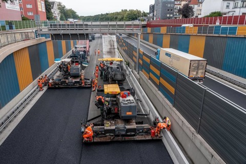 Rehabilitation of the A52 motorway near Essen, an 8 km long section between the Essen-Kettwig